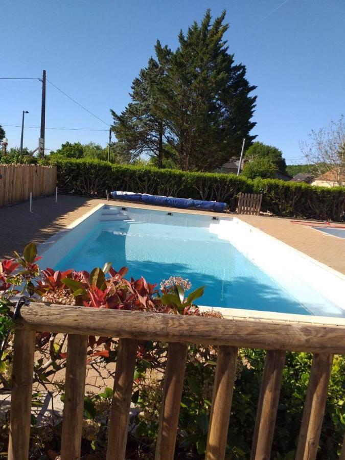 Camping Maeva Escapades Au P'Tit Bonheur Peyrillac-et-Millac Exterior photo
